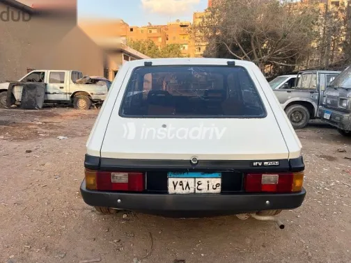 فيات 127 1982 أبيض مستعملة للبيع - 5