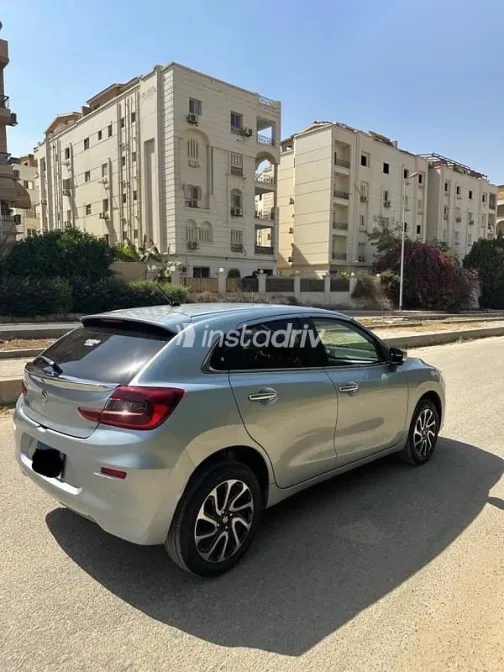 سوزوكى بالينو 2024 فضي مستعملة للبيع - 4