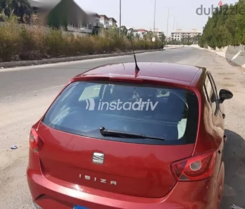 سيات ابيزا 2015 أحمر مستعملة للبيع - 4