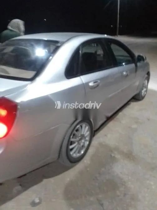 شيفروليه أوبترا 2008 فضي مستعملة للبيع - 3