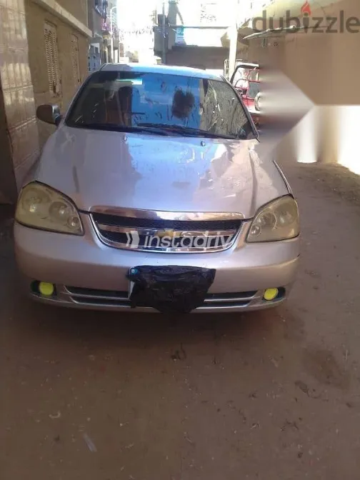 شيفروليه أوبترا 2008 فضي مستعملة للبيع - 4