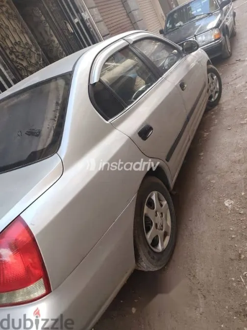 هيونداي افانتي 2000 فضي مستعملة للبيع - 6