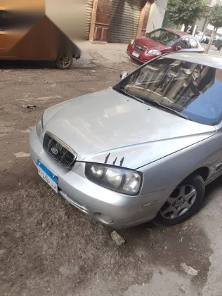 هيونداي افانتي 2000 فضي مستعملة للبيع