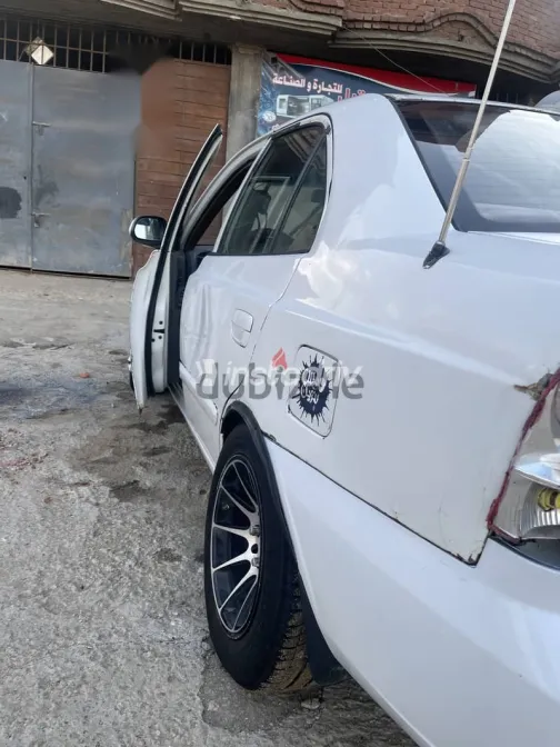 Hyundai Verna 2015 White Used for Sale - 10