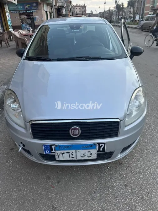 فيات لينيا 2009 فضي مستعملة للبيع - 1