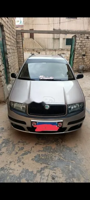 سكودا فابيا 2007 ذهبي مستعملة للبيع
