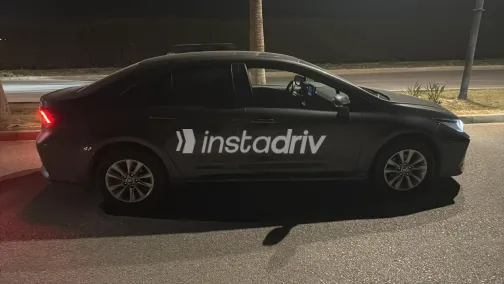 تويوتا كورولا 2024 أبيض مستعملة للبيع - 3