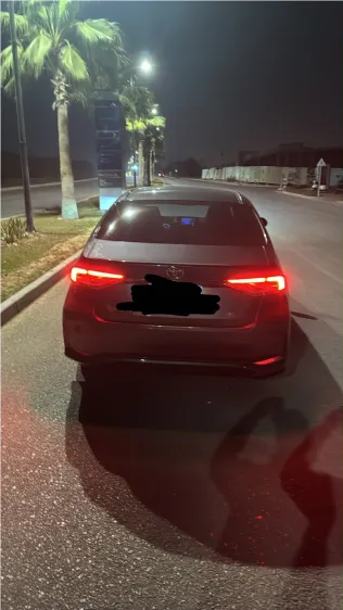 تويوتا كورولا 2024 أبيض مستعملة للبيع