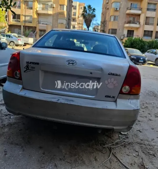 هيونداي فيرنا 2010 فضي مستعملة للبيع - 6