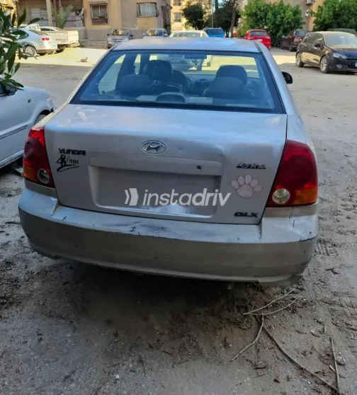 هيونداي فيرنا 2010 فضي مستعملة للبيع - 7