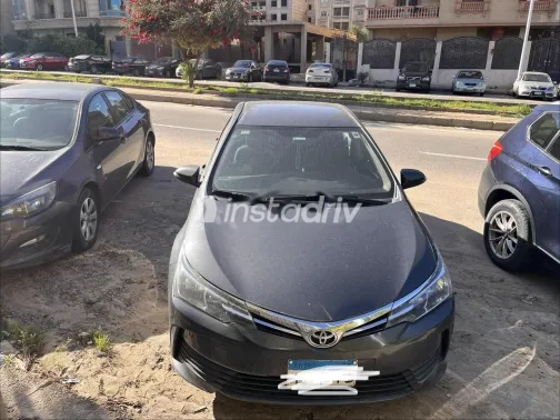 تويوتا كورولا 2019 أبيض مستعملة للبيع - 1