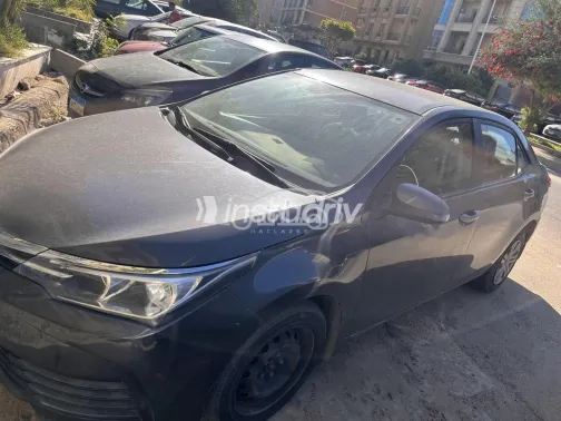 تويوتا كورولا 2019 أبيض مستعملة للبيع - 5