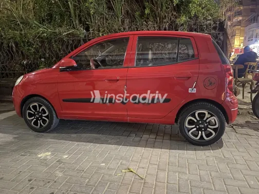 كيا بيكانتو 2011 أحمر مستعملة للبيع - 1