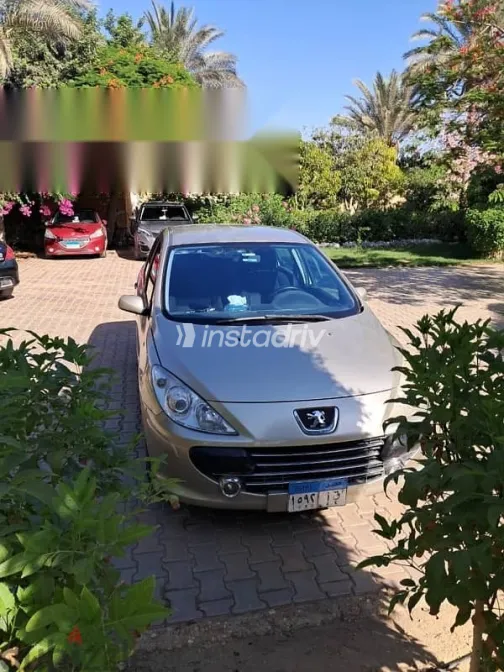 Peugeot 307 2007 Beige Used for Sale - 2