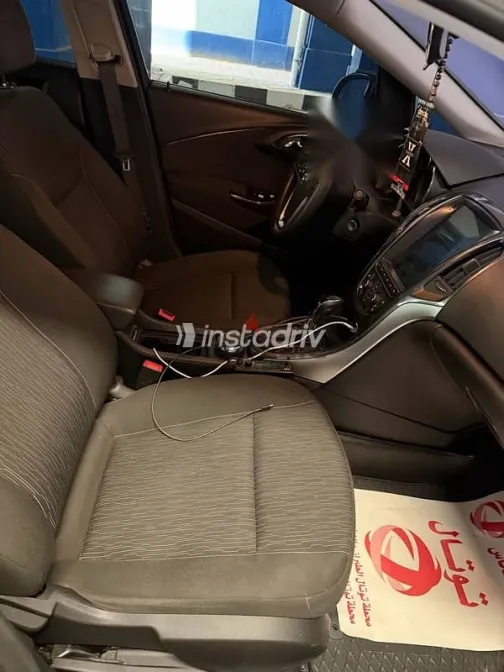 اوبل أسترا 2018 بني مستعملة للبيع - 6