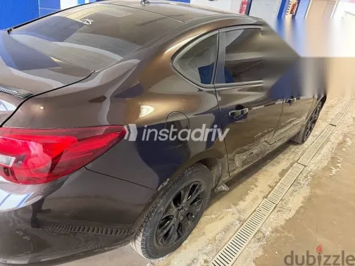 اوبل أسترا 2018 بني مستعملة للبيع - 7