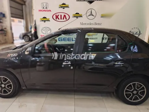 Renault Logan 2015 Black Used for Sale - 10