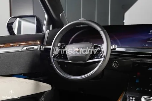 كاديلاك إسكاليد v 2025 أسود جديدة للبيع - 9