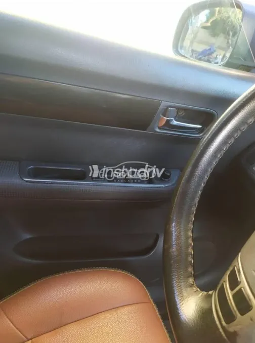 Suzuki Swift 2006 Gray Used for Sale - 5