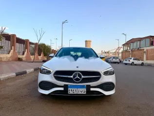 مرسيدس C 180 2024 أبيض مستعملة للبيع