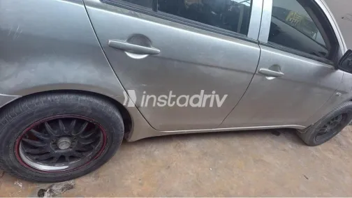 ميتسوبيشي لانسر اى اكس شارك 2015 فضي مستعملة للبيع - 5