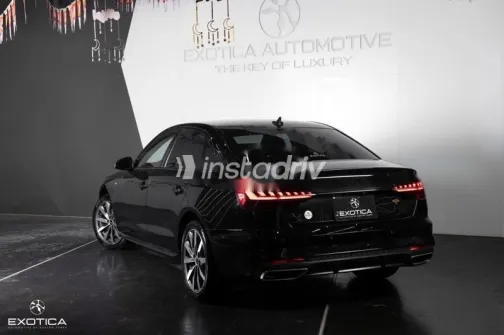 اودي A4 2024 أسود مستعملة للبيع - 4