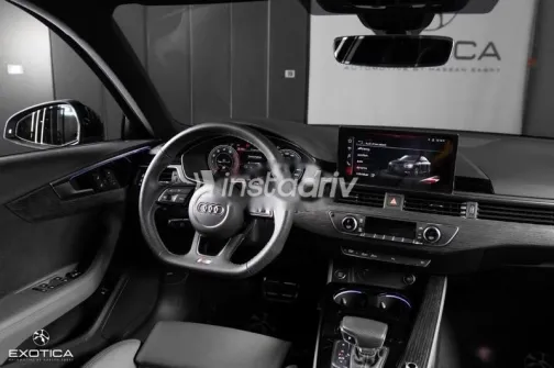 اودي A4 2024 أسود مستعملة للبيع - 9