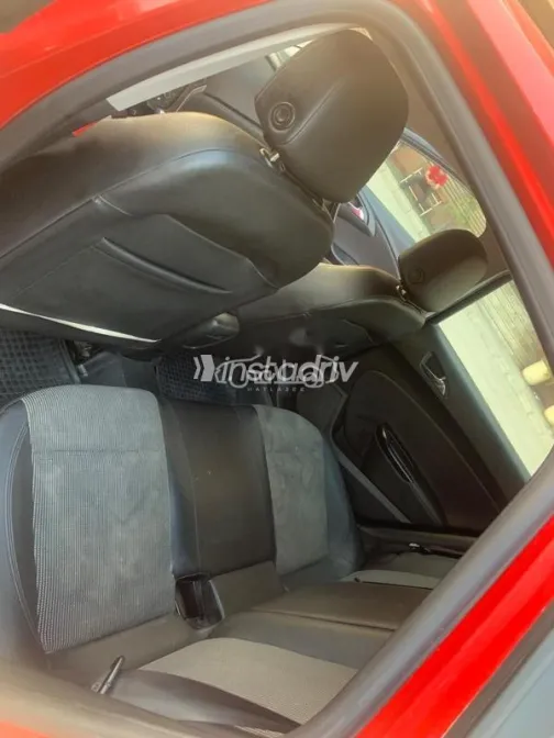 اوبل أسترا 2015 أحمر مستعملة للبيع - 6