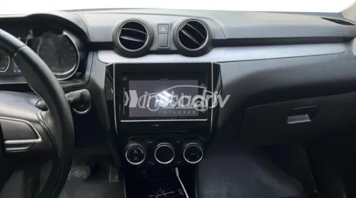 Suzuki Swift 2022 White Used for Sale - 10