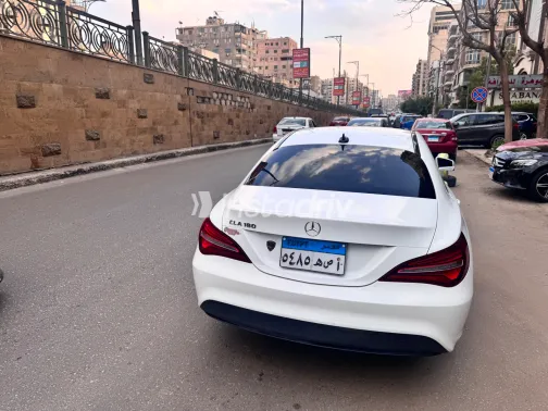 مرسيدس CLA 180 2018 أبيض مستعملة للبيع - 4