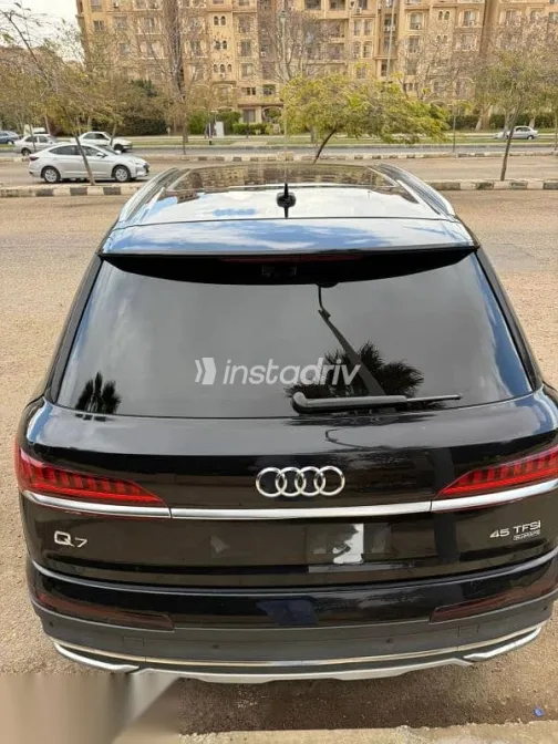 Audi Q7 2021 Black Used for Sale - 4