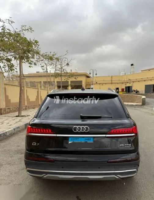Audi Q7 2021 Black Used for Sale - 7