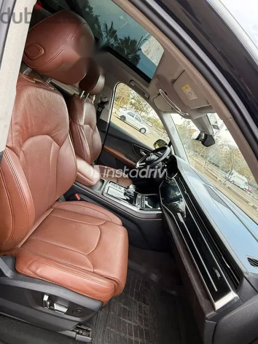 Audi Q7 2021 Black Used for Sale - 8