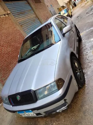 سكودا اوكتافيا A4 1998 فضي مستعملة للبيع