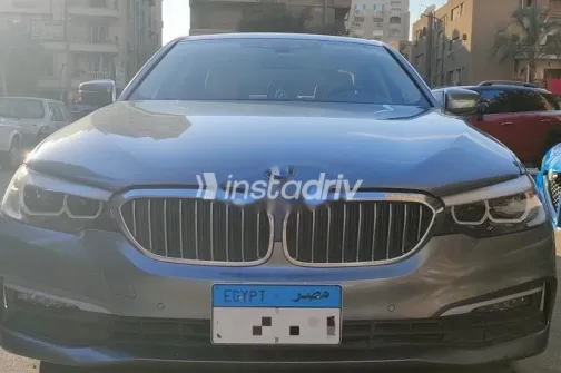 بي ام دبليو 520 2019 فضي مستعملة للبيع - 1