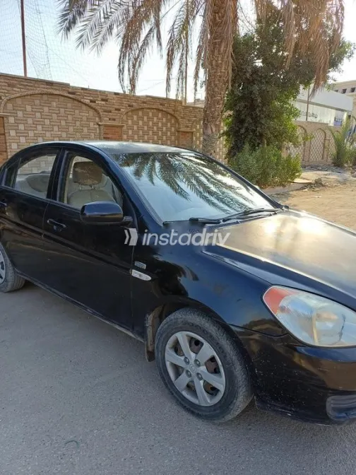 هيونداي اكسنت 2010 أسود مستعملة للبيع - 2