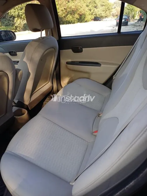 هيونداي اكسنت 2010 أسود مستعملة للبيع - 8