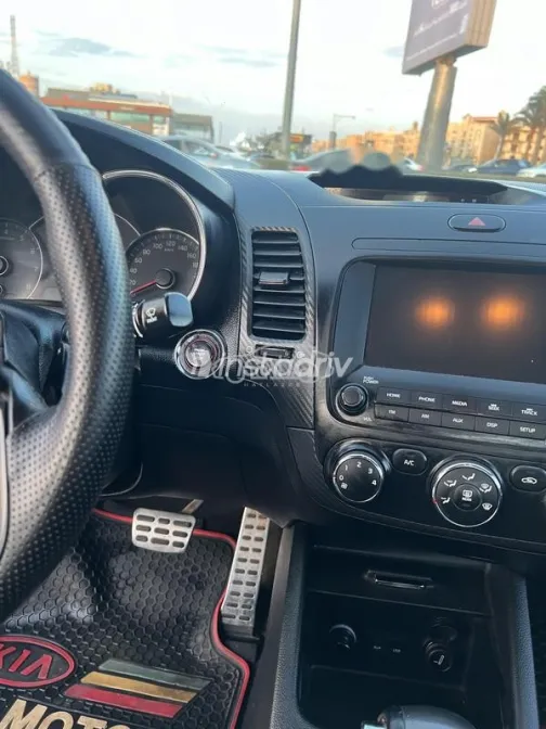 Kia Cerato 2016 Black Used for Sale - 7