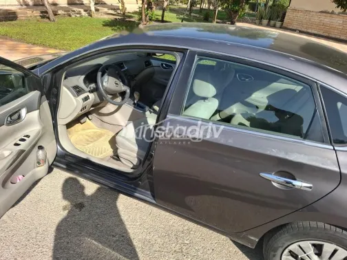 نيسان سنترا 2019 أبيض مستعملة للبيع - 3