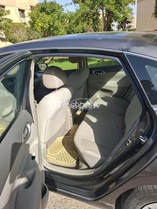 نيسان سنترا 2019 أبيض مستعملة للبيع - 4