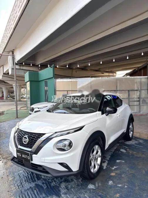 Nissan Juke 2021 White Used for Sale - 2
