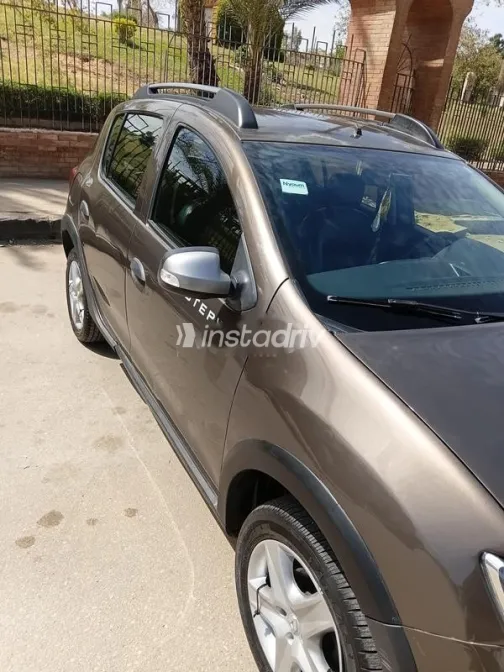 رينو سانديرو  ( ستيب  واى ) 2018 برونزي مستعملة للبيع - 3