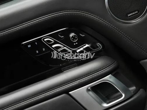 Land Rover Range Rover Vogue 2019 White Used for Sale - 9