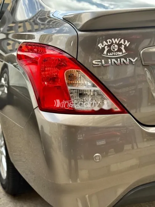 نيسان صنى 2024 ذهبي مستعملة للبيع - 4