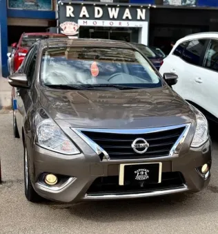 نيسان صنى 2024 ذهبي مستعملة للبيع