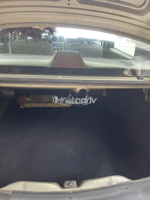 رينو لوجان 2009 ذهبي مستعملة للبيع - 5