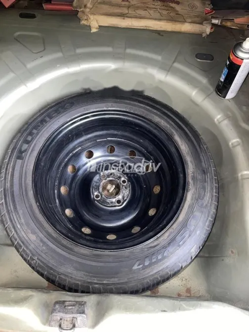 رينو لوجان 2009 ذهبي مستعملة للبيع - 7