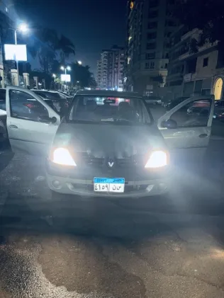 رينو لوجان 2009 ذهبي مستعملة للبيع