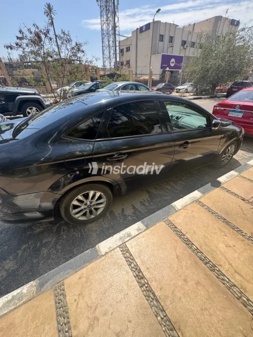 فورد مونديو 2011 أبيض مستعملة للبيع - 1