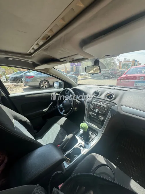 فورد مونديو 2011 أبيض مستعملة للبيع - 3